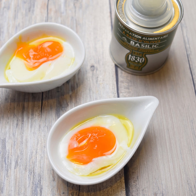 温泉卵バジルオリーブオイルがけ