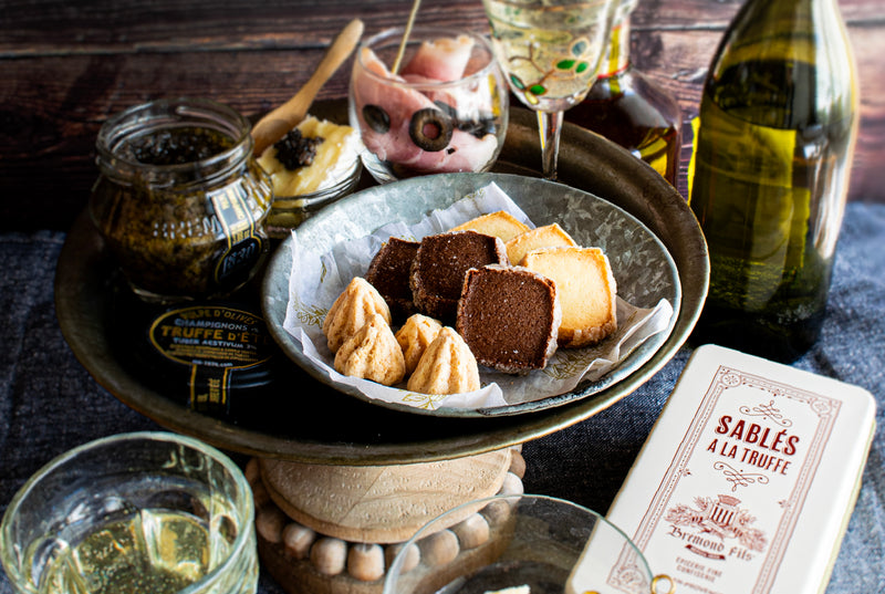 人気ランキング1位】贅沢白黒トリュフのサブレ＆メレンゲの魅力