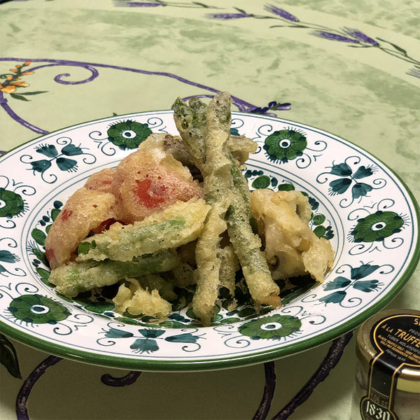 季節野菜のフリッター 黒トリュフソルトを添えて